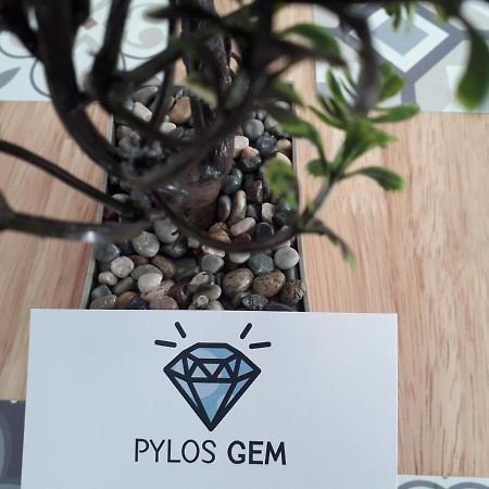 Pylos Gem Esterno foto